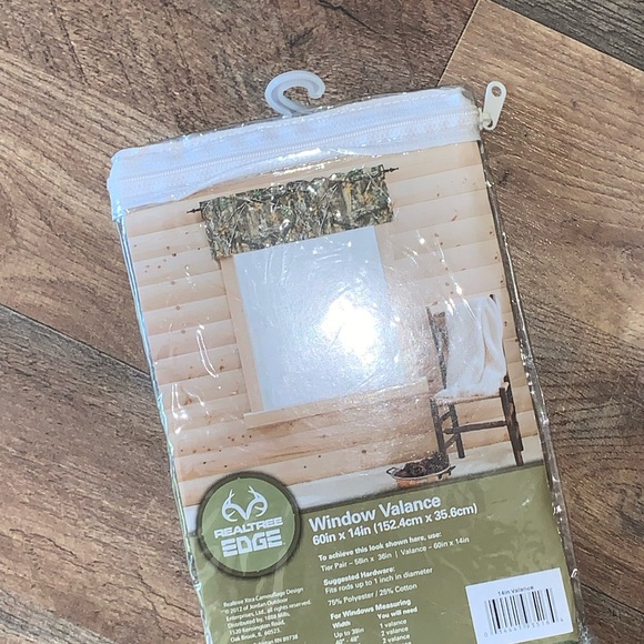 Realtree Edge 60” x 24” camouflage window valance curtain drapes man cave - Picture 3 of 4